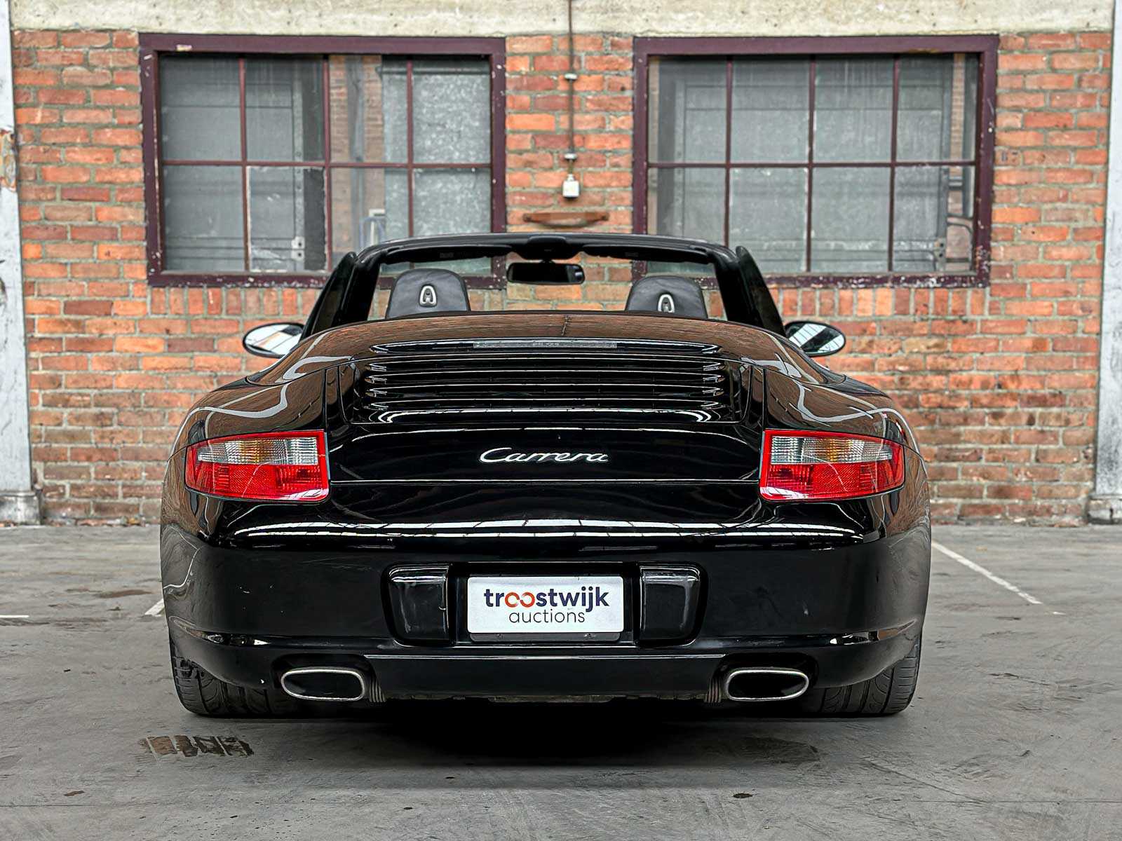 Porsche 911 Carrera Cabriolet 997 3.6 325pk 2005 handgeschakeld -Youngtimer-