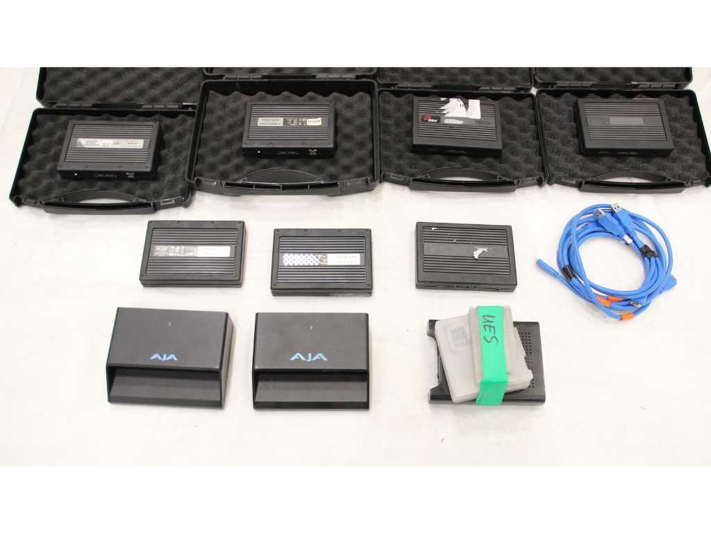 Set de diverse hard disk-uri pentru AJA Ki Pro