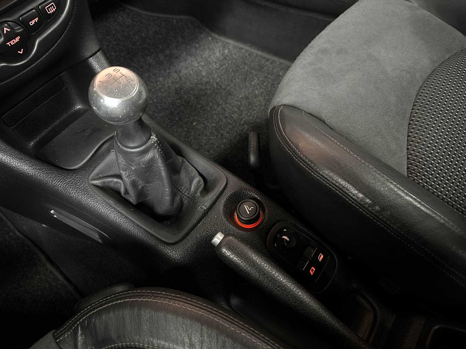 Peugeot 206 2.0-16V GTI 134hp 2004, 33-NS-VN