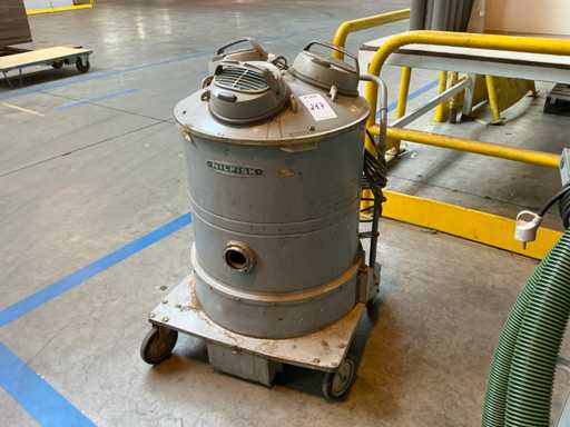 Aspirapolvere industriale Nilfisk GS83