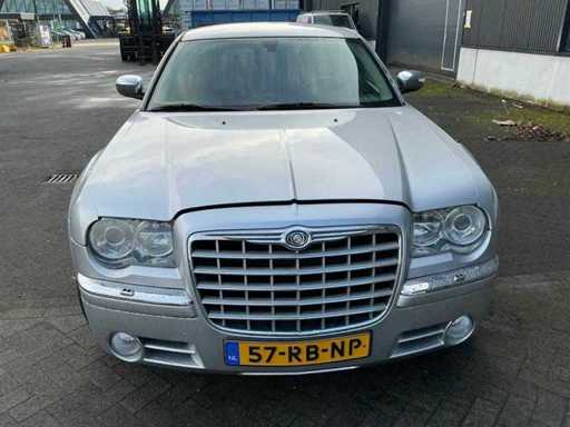 Chrysler 300C Touring 2.7 V6 z 2005 roku