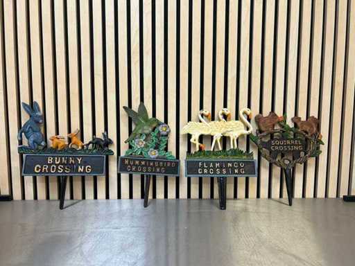 Wysokość żeliwnych szaszłyków ogrodowych 34 cm (różne modele) (750x)