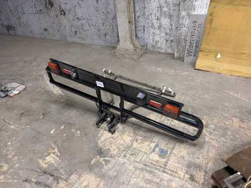 Universele achterbalk met verlichting