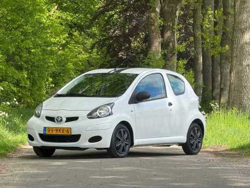 Toyota - 2011 - Aygo - 1.0-12V Now - 99-RKX-6 - Personenauto