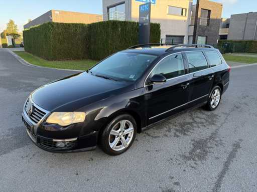 VOLKSWAGEN - 2005 - PASSAT - Auto