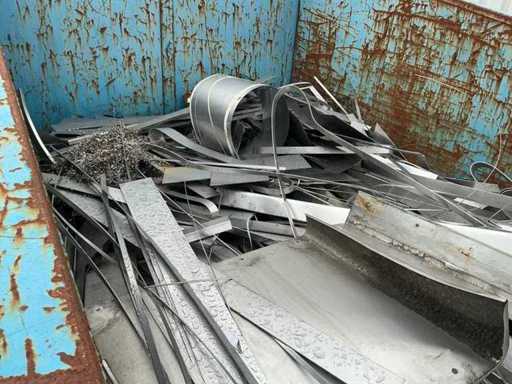 Charge von Edelstahlschrott