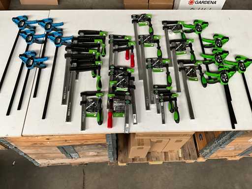 Diverse Turnus Leimklammern (28x)