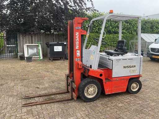 Nissan 2500kg Forklift