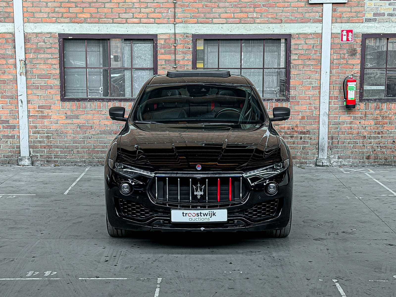 Maserati Levante 3.0 V6 AWD GranLusso 349pk 2019, T-075-PR