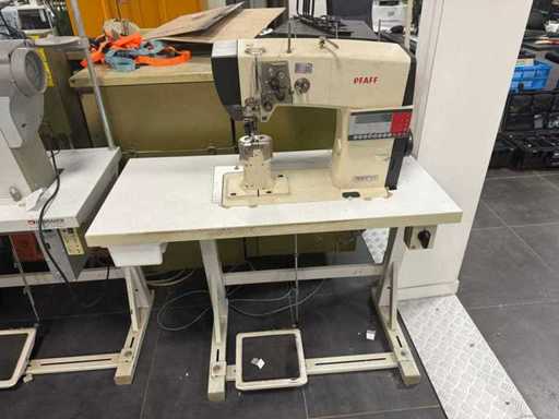 Pfaff - 2013 - 574 - Dubbel Zuilnaaimachine