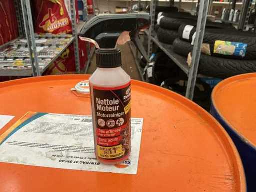 Candicar, contenu 250 ml Nettoyant moteur sans acide (6x)