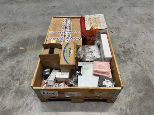 Proface, partia komponentów przemysłowych Eaton