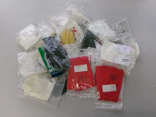 Glove Mix, as good as new, (R12) (40x)
