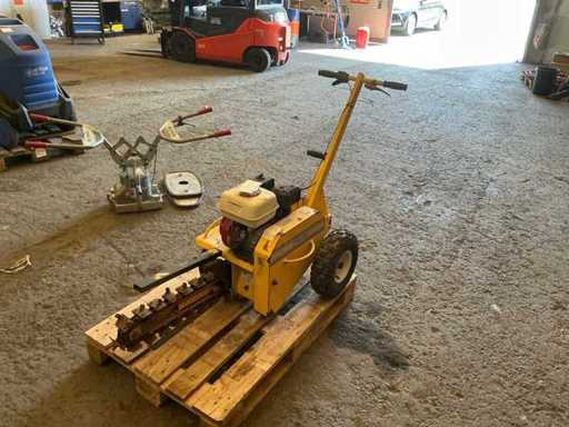 2019 FECO TR-12-3001 Trencher