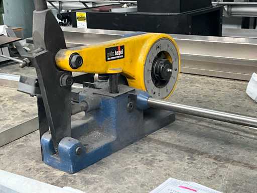 Hezel Manual Pipe Cutting Machines