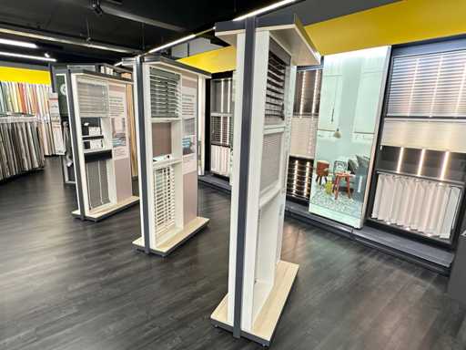 Presentatiemeubel voor jaloezieën (3x)