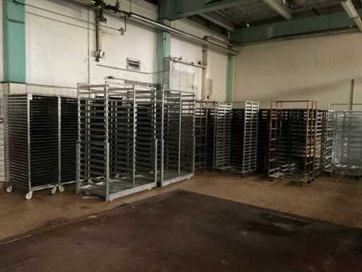 Batch of oven trolleys (approx. 35x)