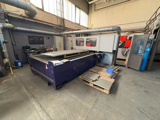 Bystronic - Bystar 3015 - 4 kW CO2 Laser Cutting Machine