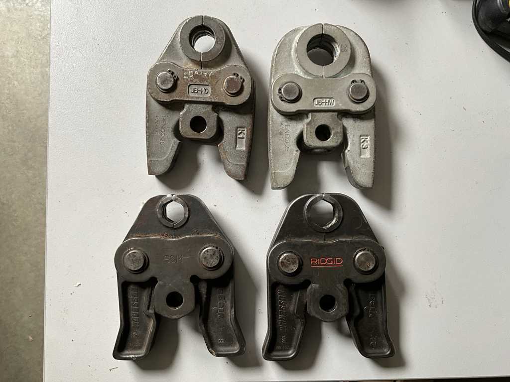 4 different press jaws including HENCO and VIEGA