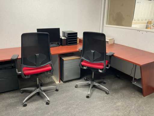 Partij kantoormeubilair en divers