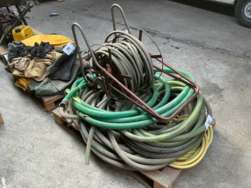 Diverse waterslangen + haspel