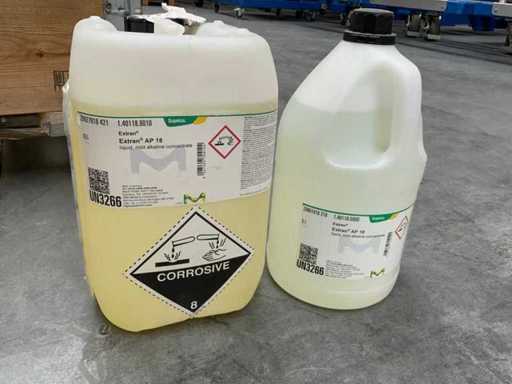Supelco Extran AP 18 Mild Alkaline Concentrate bottle (24x)