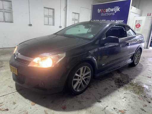 Opel - Astra TwinTop - 1.8 Temptation - 89-XX-DT