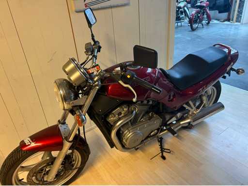 Suzuki VX 800 VS51A Motorrad