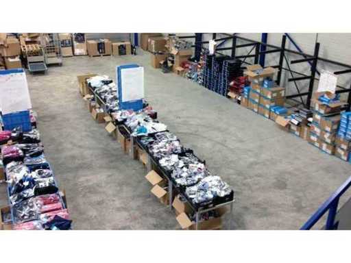 Delivery auction Returns goods and overstock