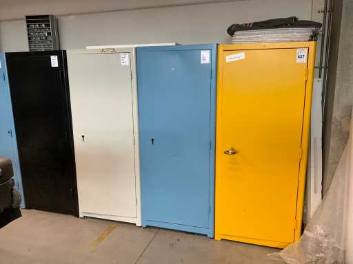 Lensvelt “Studio Job” Magazijnkast (4x)