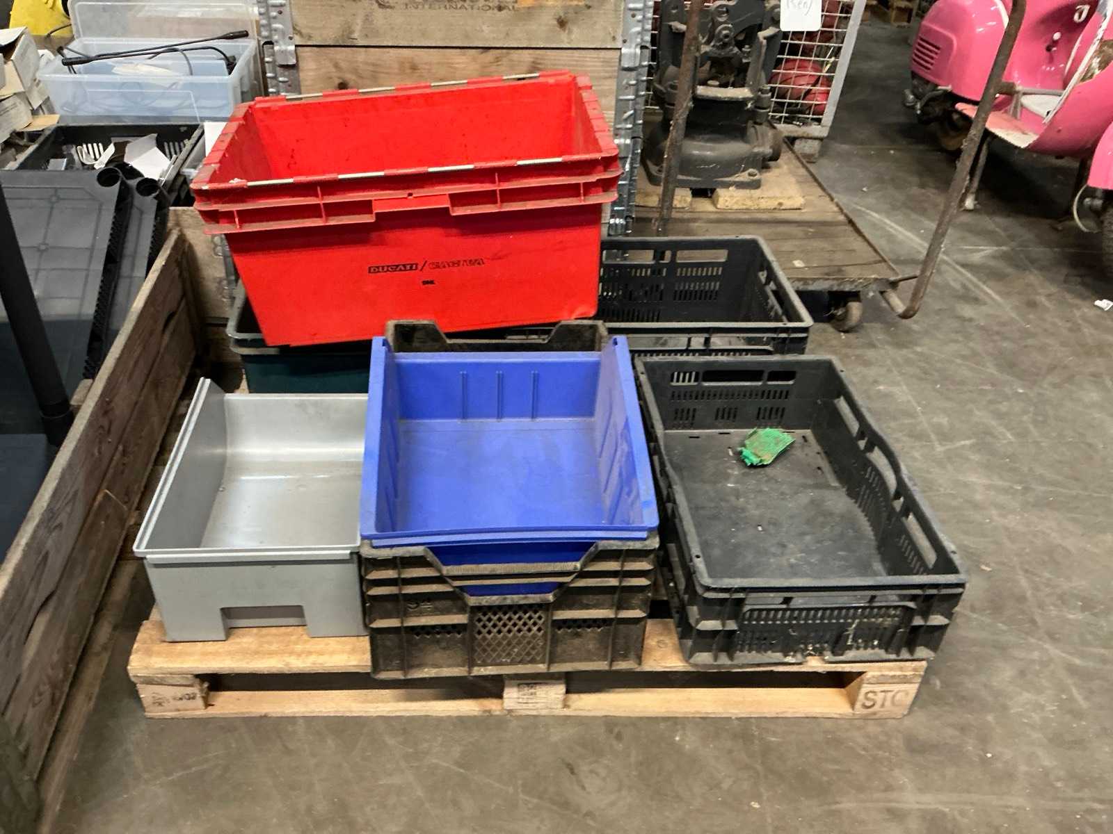 crates (7x)