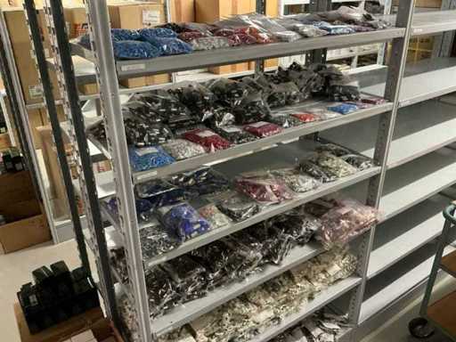 Lot de diverse manșoane de sârmă (407x)