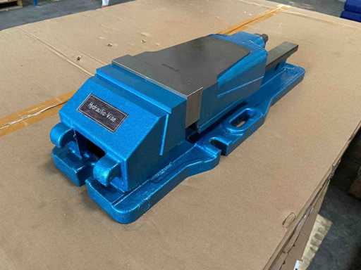 FREUTEK ATT0013 Hydraulic Vice 6" - 4500 kg