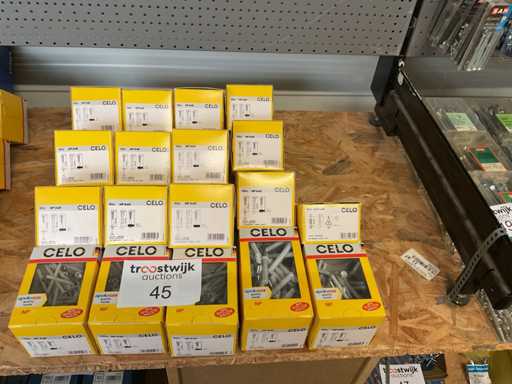 18 Schachteln Nagelstopfen;