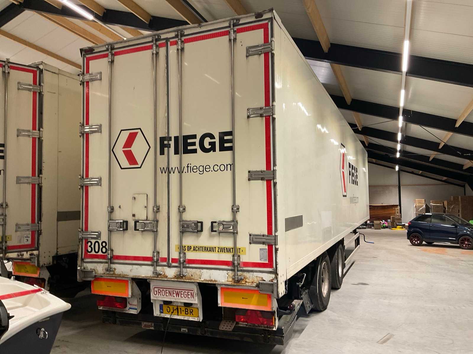 Groenewegen Semi-trailer including store inventory