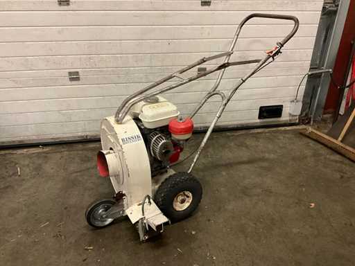 Aspirateur à feuilles Honda