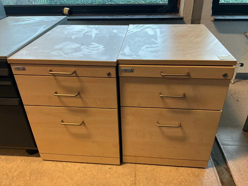 2 assorted wooden drawer units KNURR ELIDOS