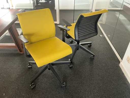 Steelcase Office Chair (2x)