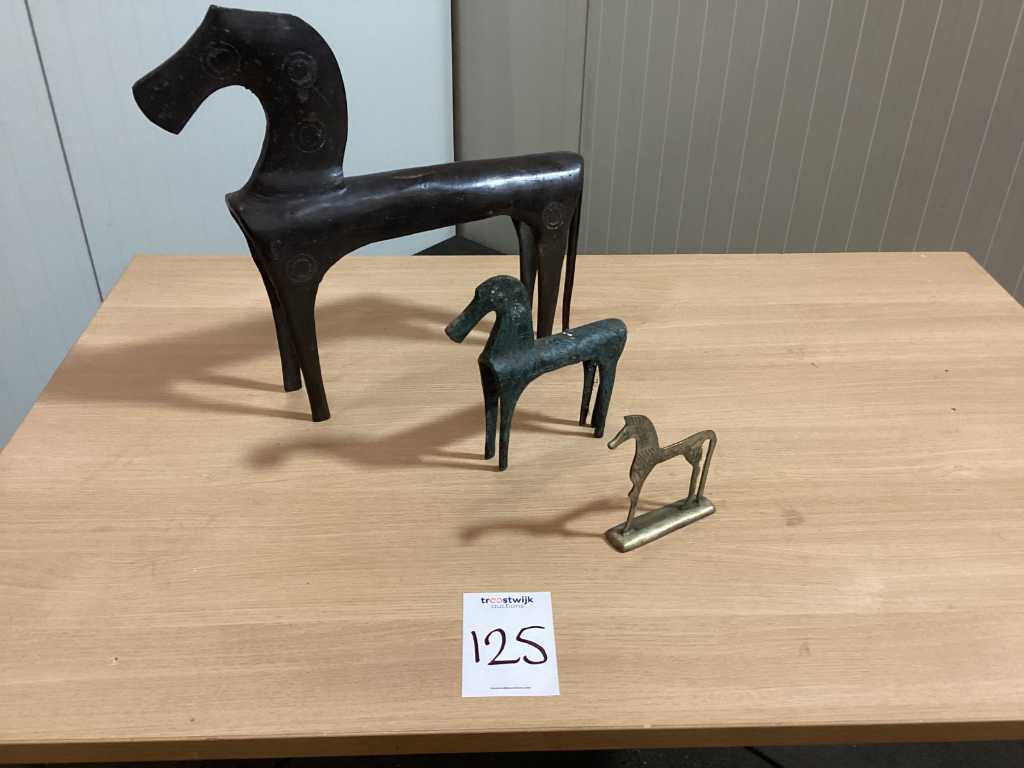 Figurine di cavalli in metallo