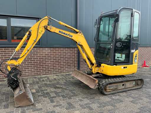 Komatsu 16R HS Mini Excavator z 2014 roku