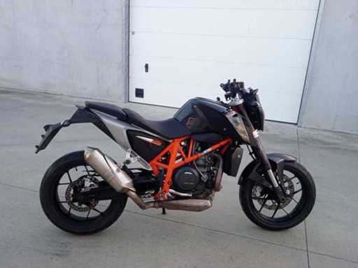 ktm - duke 690 - Motorcycle
