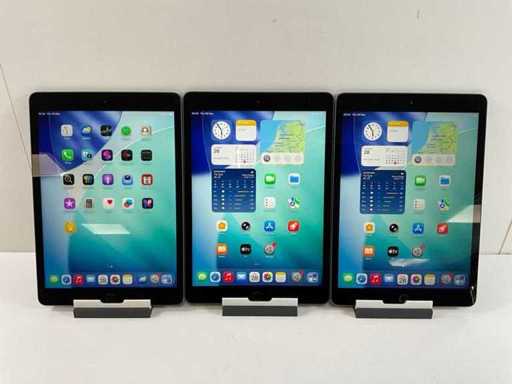 Apple iPad 8th Gen - Wi-Fi - 32 GB - Space Gray (3x)