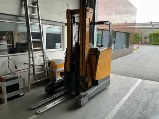 2000 Jungheinrich Reach truck