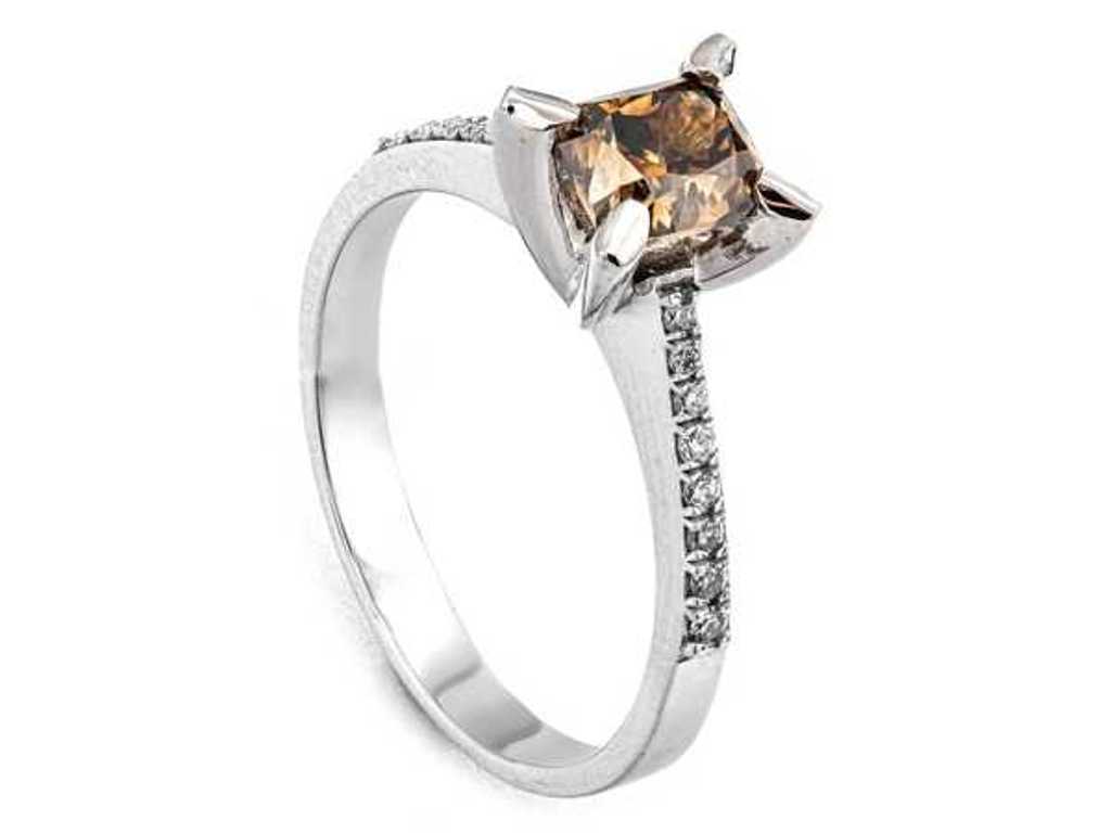 Luxury Ring Natural Diamand Fancy Yellowish Brown 1.12 carat