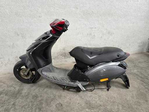 Piaggio – Moped-Roller – Zip – Verbleibende 45-km-Version f687jf