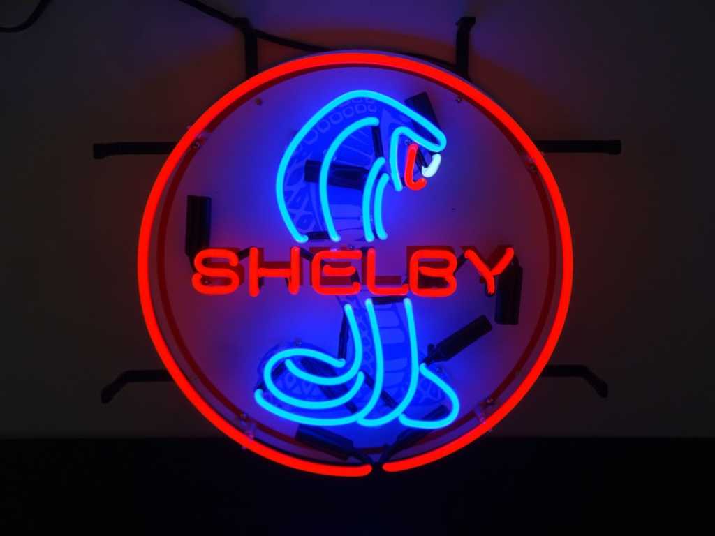 Shelby - NEON Sign (glass) - 40 cm x 40 cm