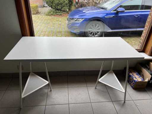 IKEA bureau - zo goed als nieuw