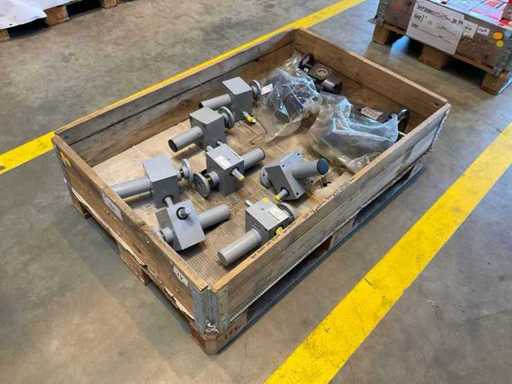 Lifter PFAFF (7x) și pompă KRACHT (4x)