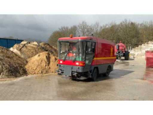 e6af3aa6-54dc-40f5-8d06-776e33967c08.mp4