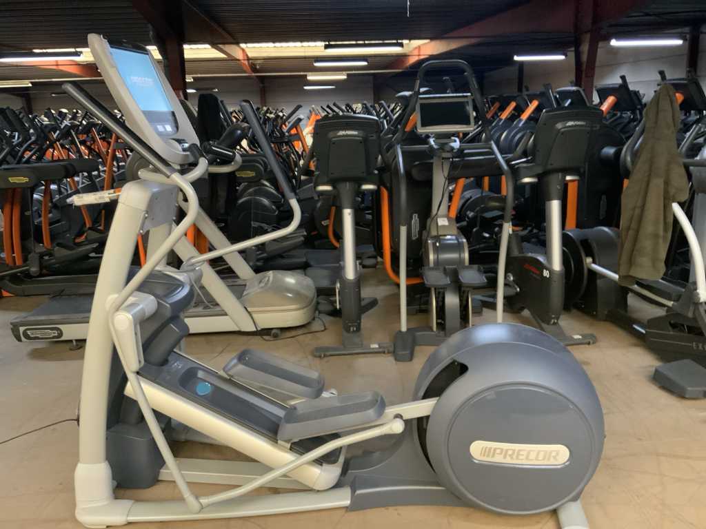 Precor 885 P80 Touch Crosstrainer